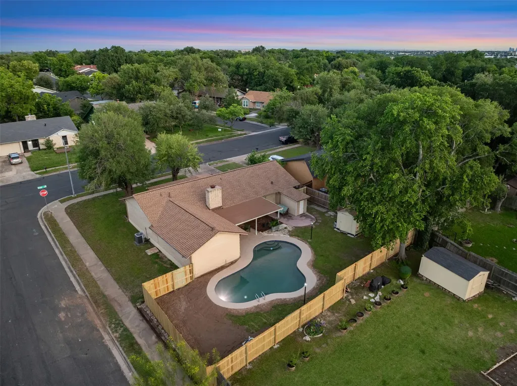 9910 Faylin Drive Austin TX 78753