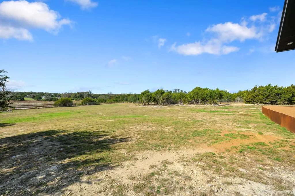 107 W Lakeshore Drive Dripping Springs TX 78620