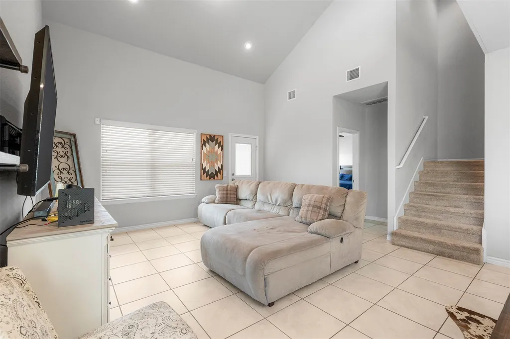 6612 Paseo San Lucas Lane Austin TX 78744