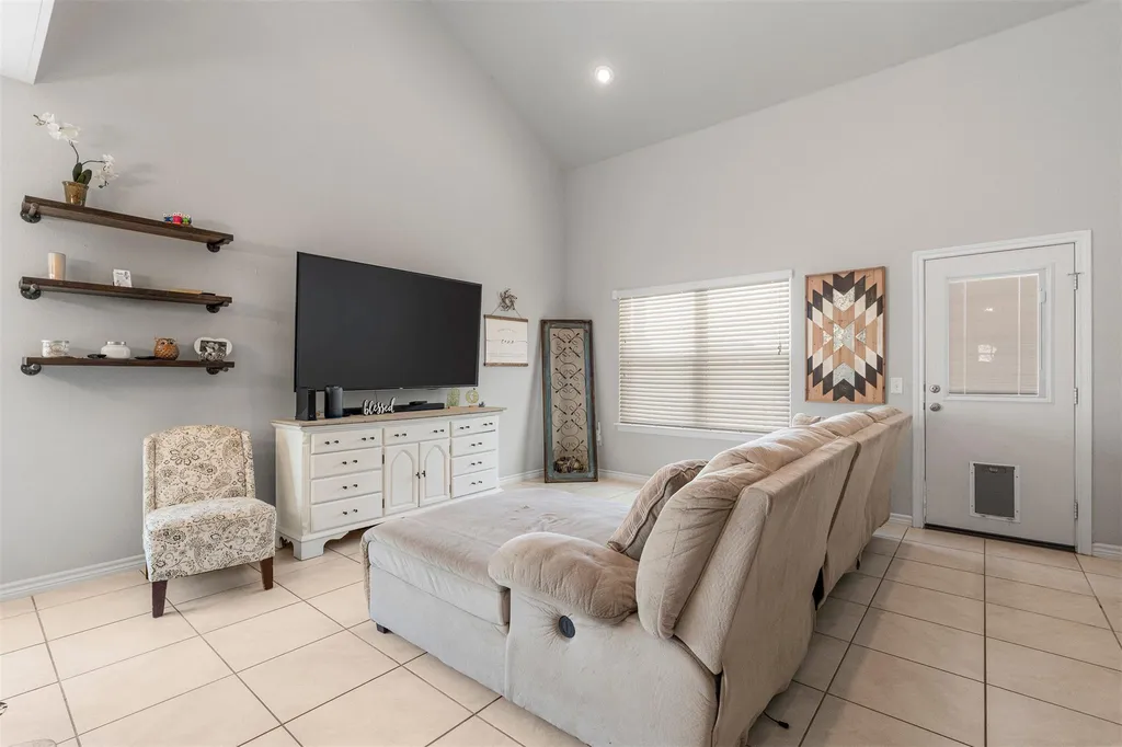 6612 Paseo San Lucas Lane Austin TX 78744