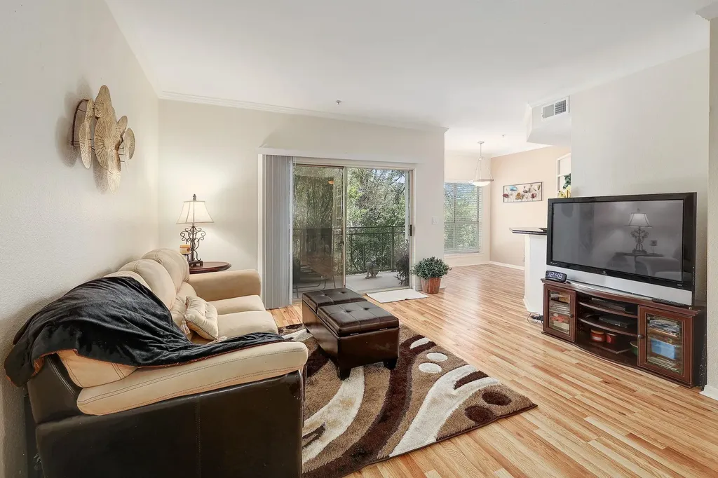 6000 Shepherd Mountain Cove Austin TX 78730