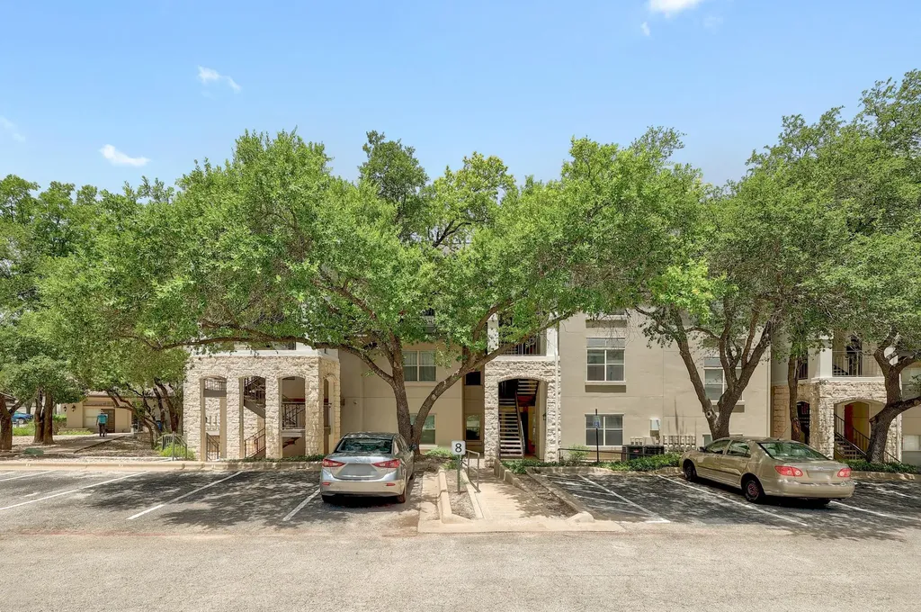 6000 Shepherd Mountain Cove Austin TX 78730
