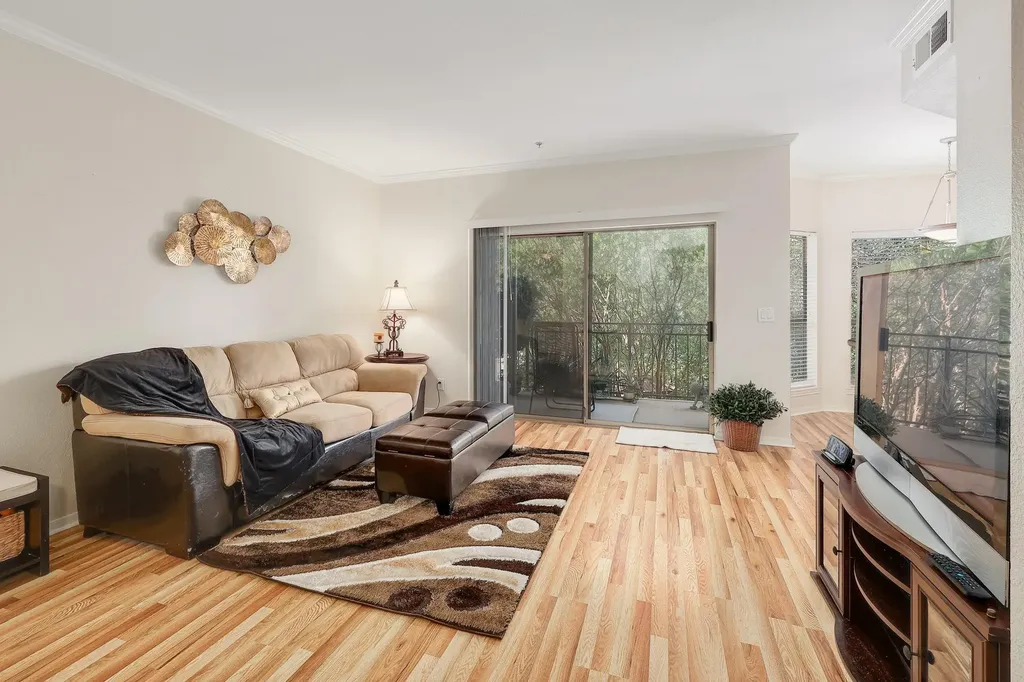 6000 Shepherd Mountain Cove Austin TX 78730