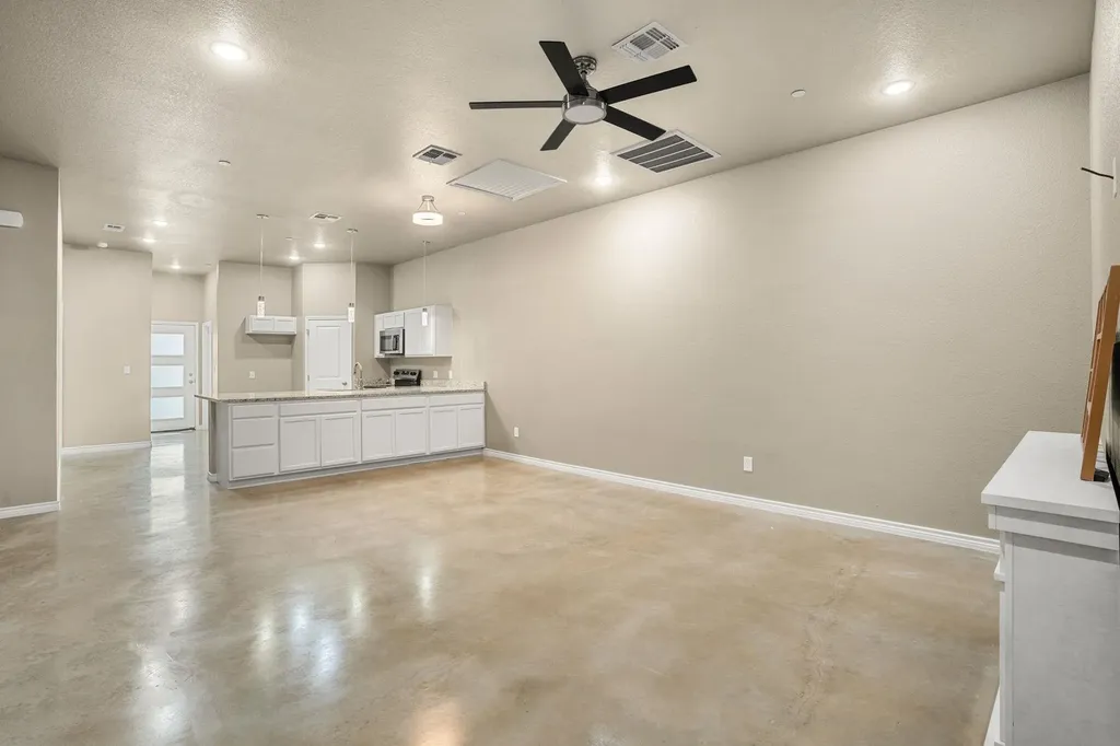 408 W Avenue C Copperas Cove TX 76522
