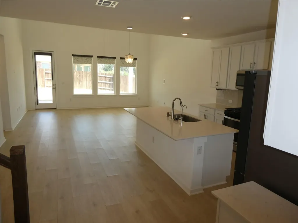 1804 W Crow Hop View Leander TX 78641