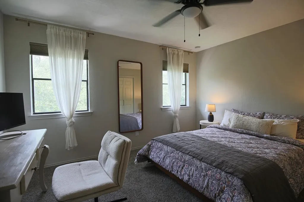 708 Cowal Drive S Spicewood TX 78669