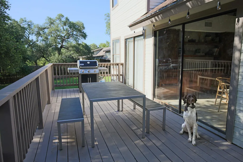708 Cowal Drive S Spicewood TX 78669
