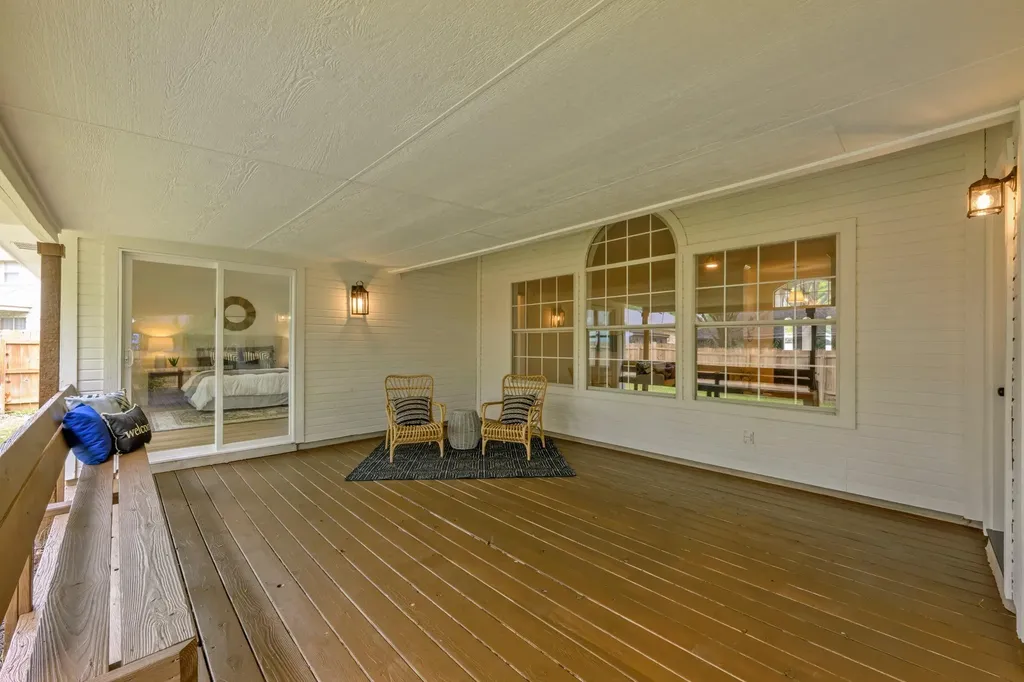 705 Split Oak Drive Pflugerville TX 78660