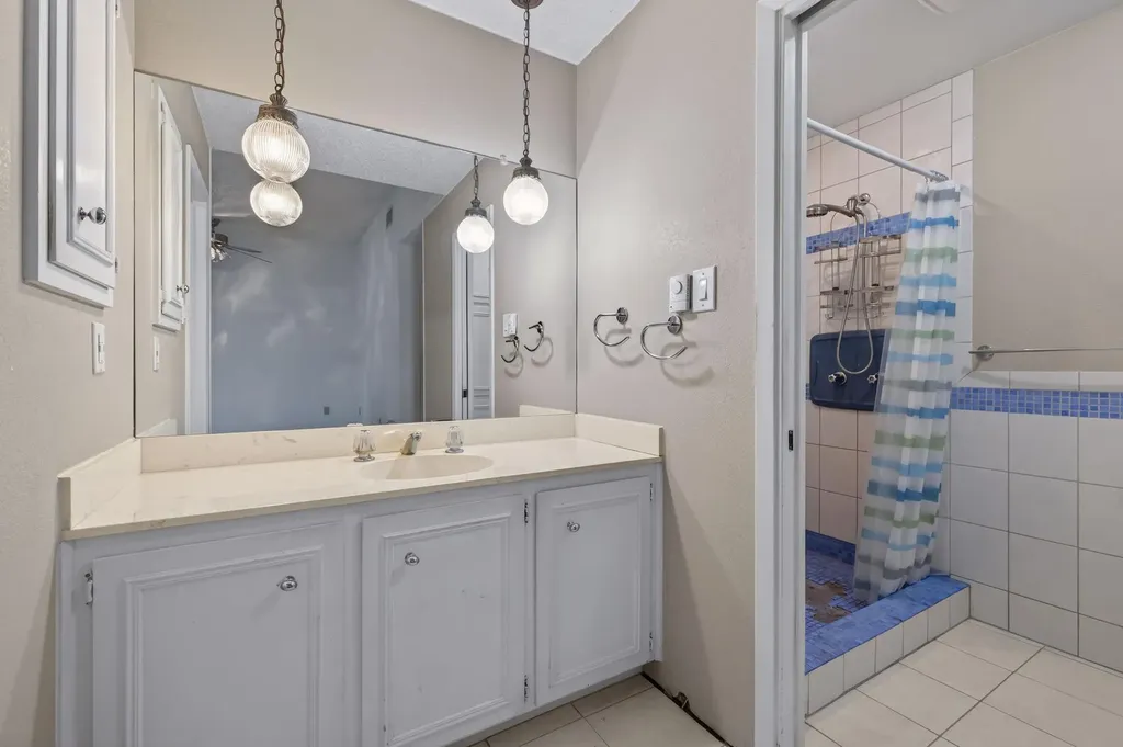 3406 Spotted Horse Trail Austin TX 78739
