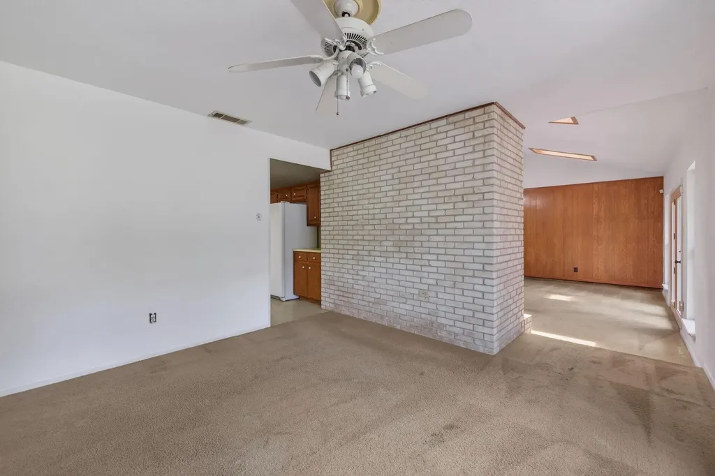 3406 Spotted Horse Trail Austin TX 78739