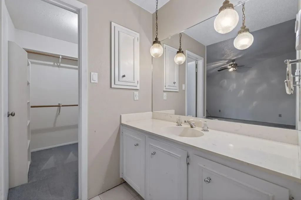 3406 Spotted Horse Trail Austin TX 78739