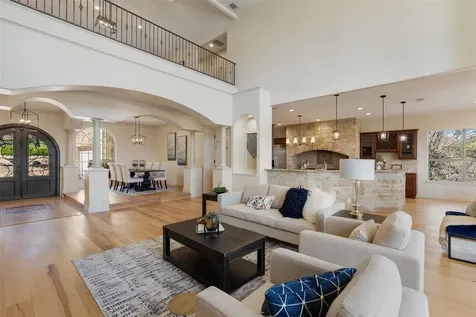 17912 Crystal Cove Jonestown TX 78645