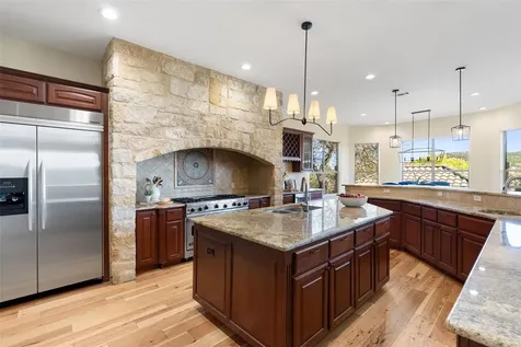 17912 Crystal Cove Jonestown TX 78645