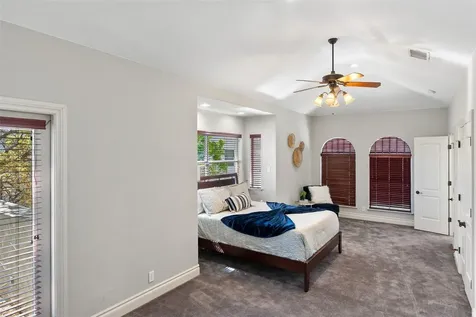 17912 Crystal Cove Jonestown TX 78645
