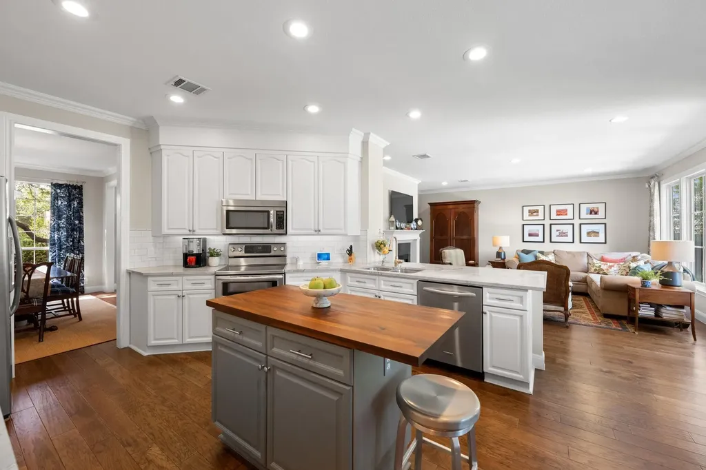 3310 San Mateo Drive Austin TX 78738