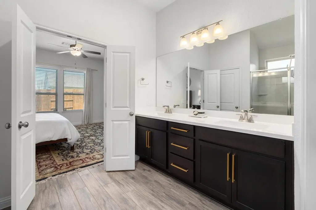 8206 Greyhawk Cove Austin TX 78744