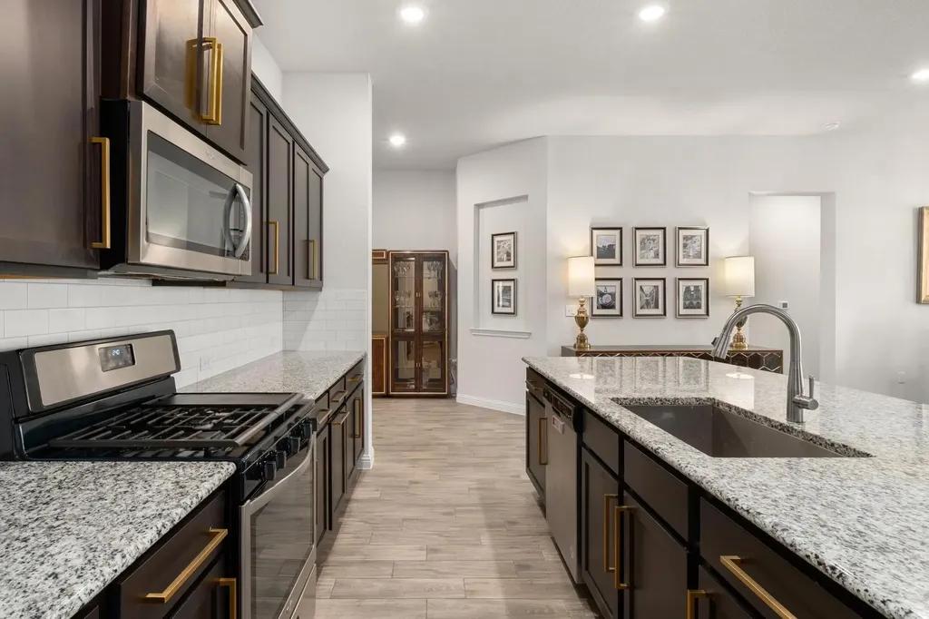 8206 Greyhawk Cove Austin TX 78744