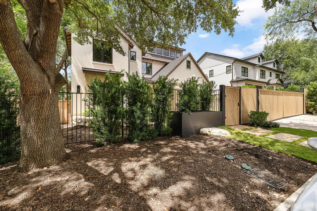 2705 Warren Street Austin TX 78703