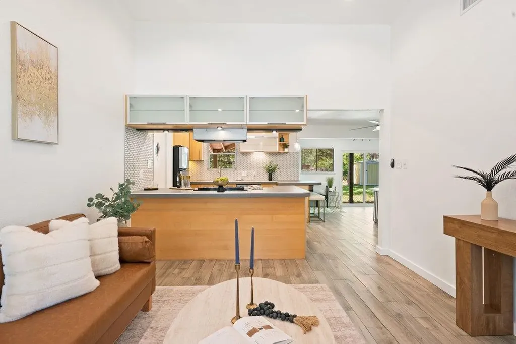 4904 Enchanted Lane Austin TX 78745