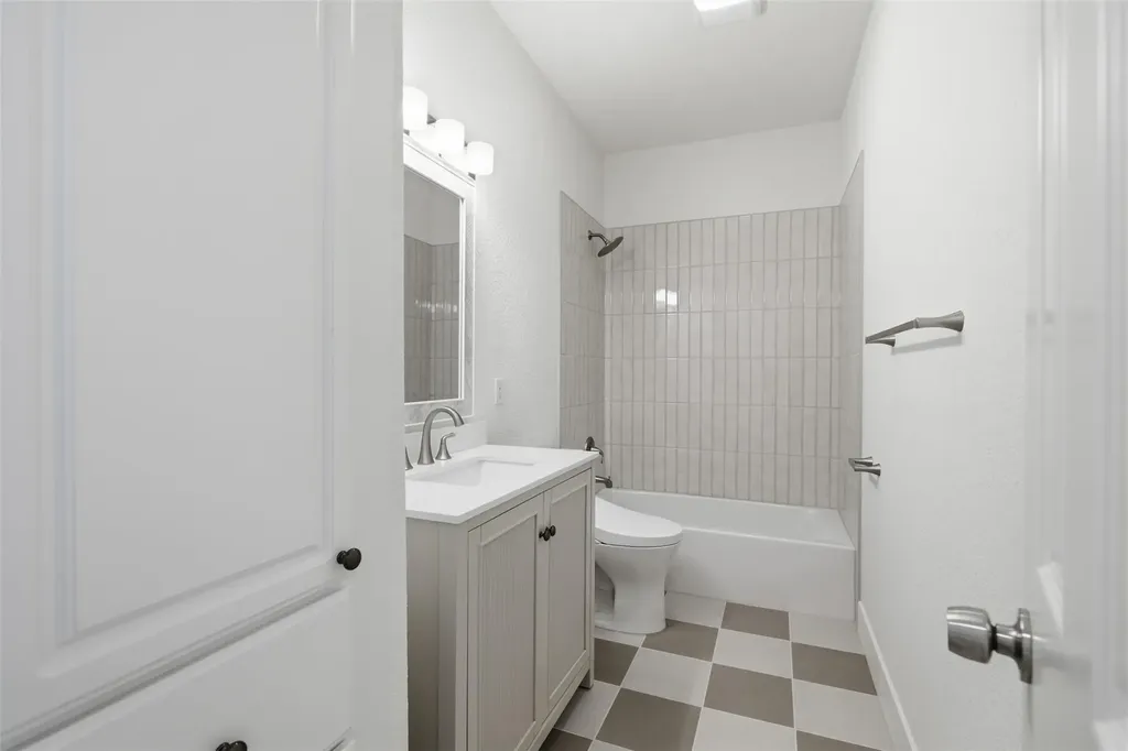 2806 Prado Street Austin TX 78702