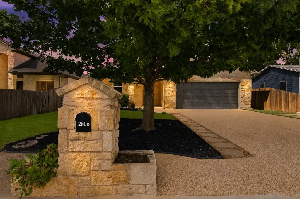 2806 Prado Street Austin TX 78702