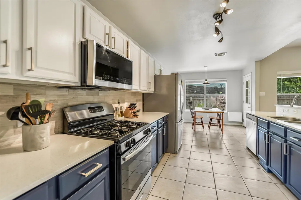 1017 Gulf Way Round Rock TX 78665