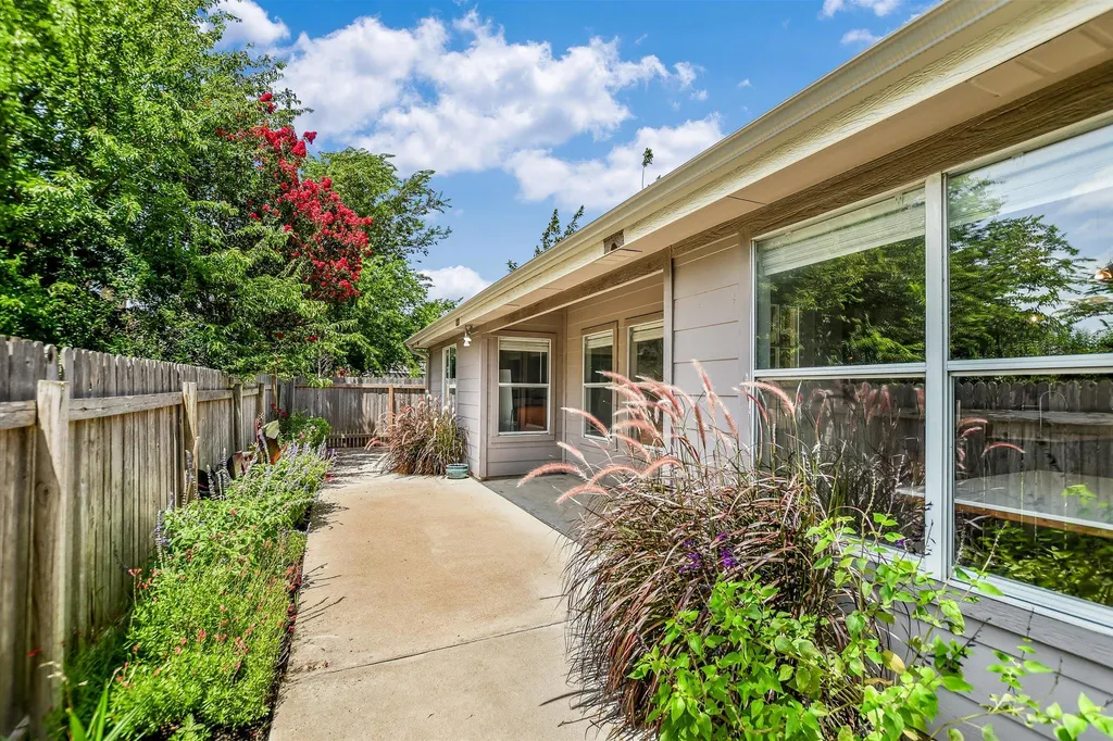 1017 Gulf Way Round Rock TX 78665