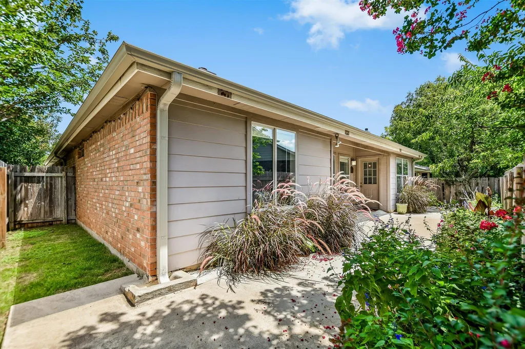 1017 Gulf Way Round Rock TX 78665