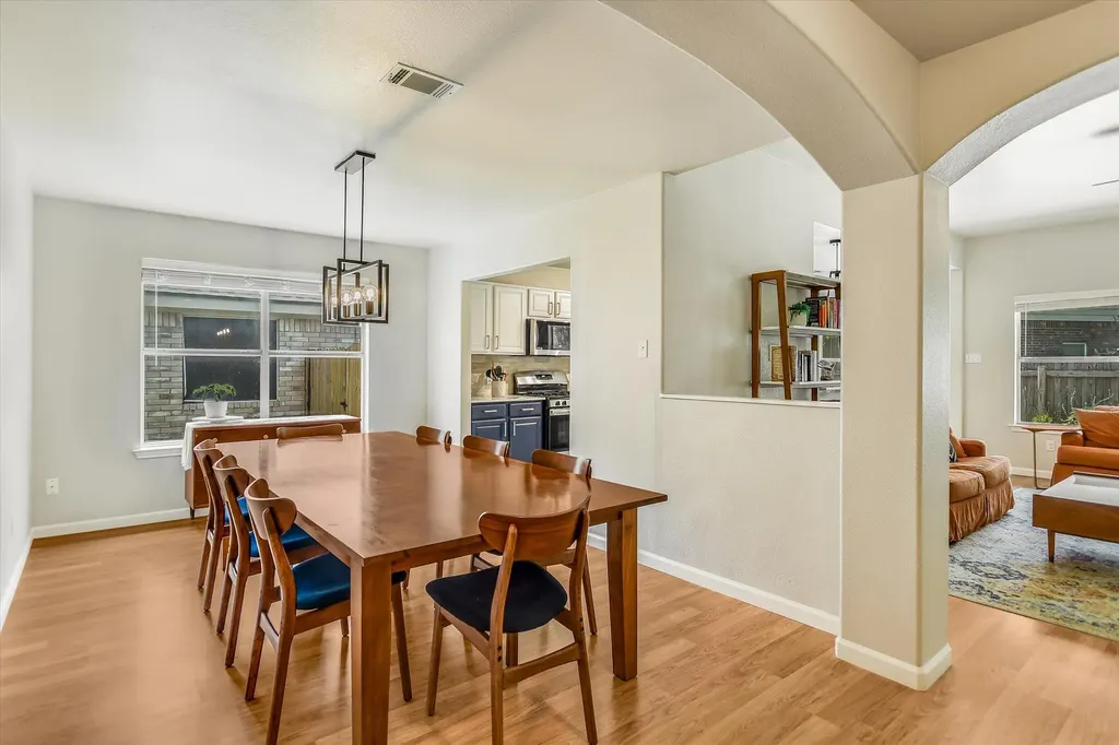 1017 Gulf Way Round Rock TX 78665