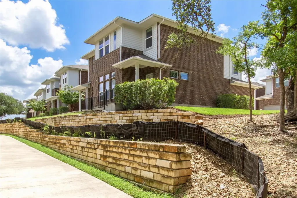 605 W South Street Leander TX 78641