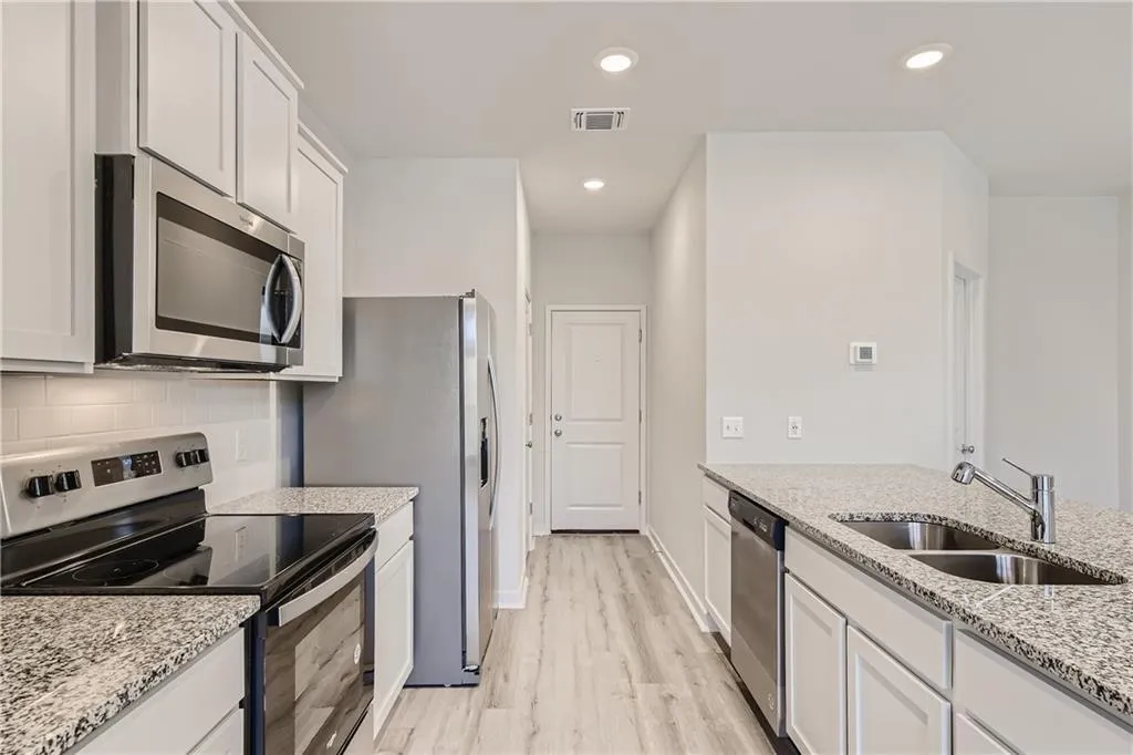 605 W South Street Leander TX 78641