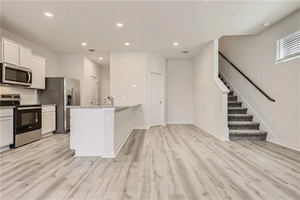 605 W South Street Leander TX 78641