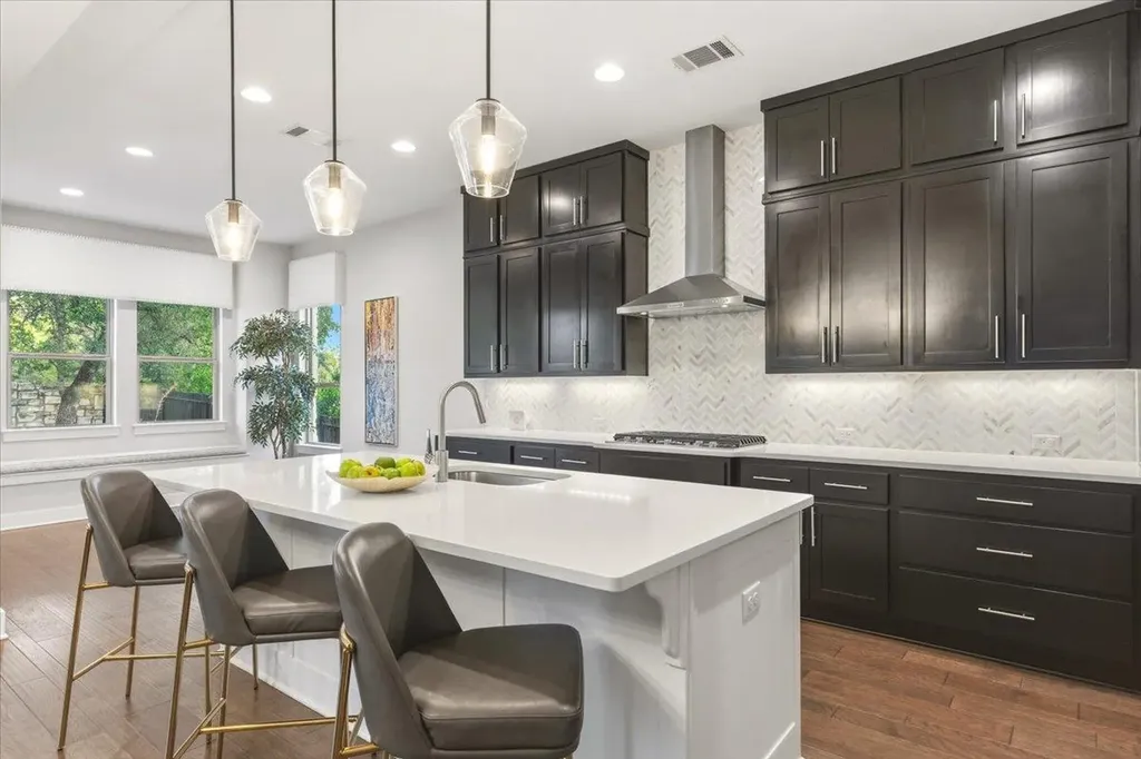 12801 Veronese Drive Austin TX 78739
