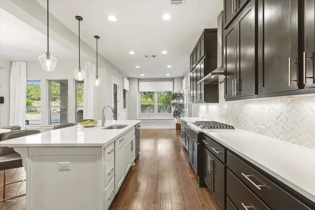 12801 Veronese Drive Austin TX 78739