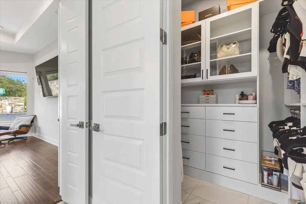 12801 Veronese Drive Austin TX 78739