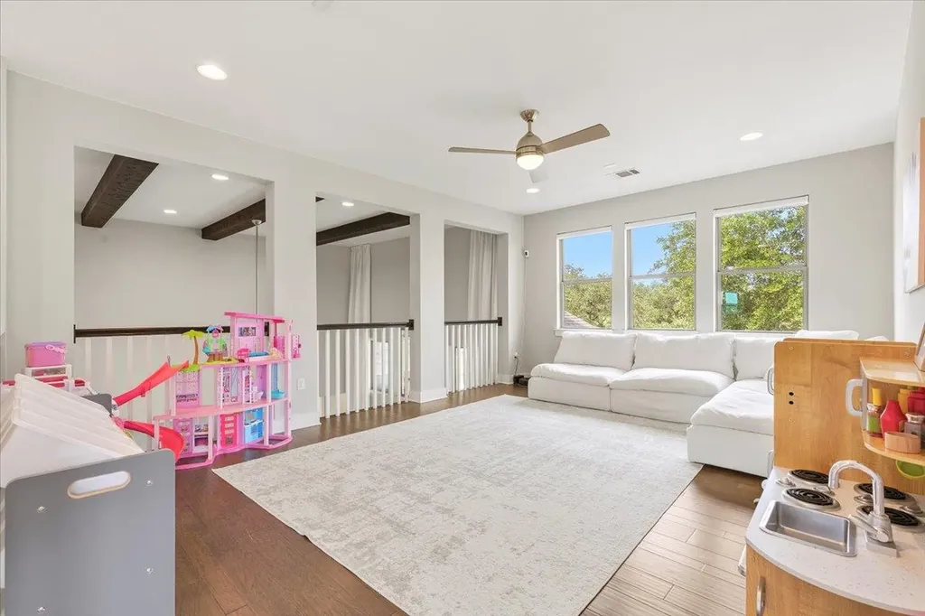 12801 Veronese Drive Austin TX 78739