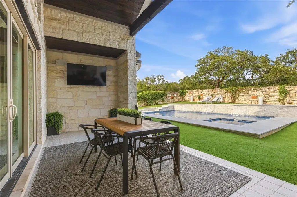12801 Veronese Drive Austin TX 78739