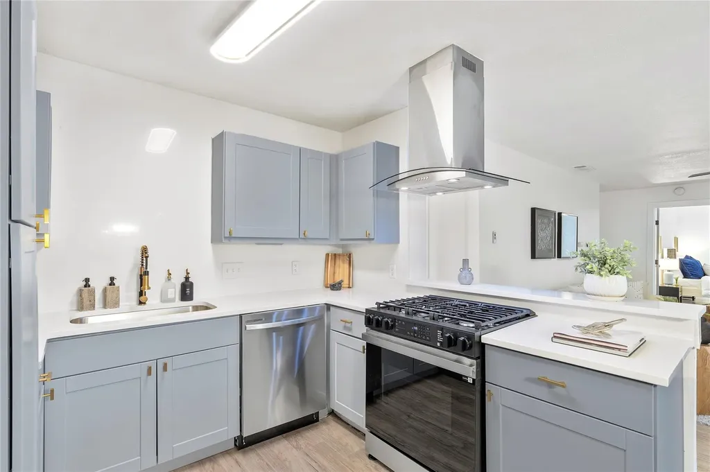 6607 Starstreak Drive Austin TX 78745