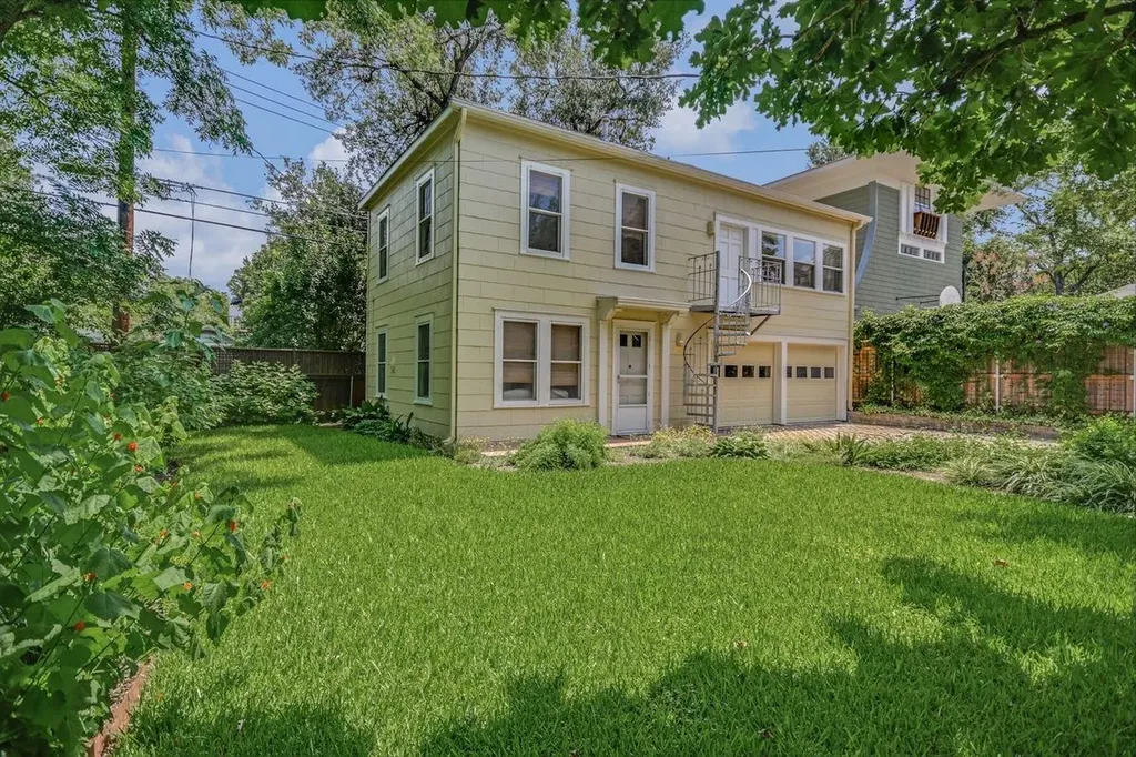 204 W 32nd Street Austin TX 78705