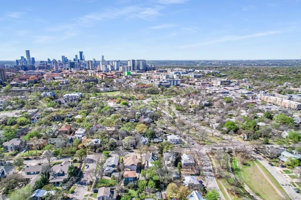 204 W 32nd Street Austin TX 78705