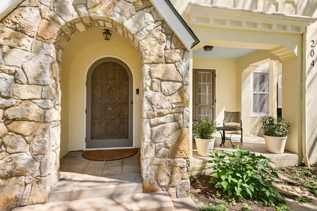 204 W 32nd Street Austin TX 78705