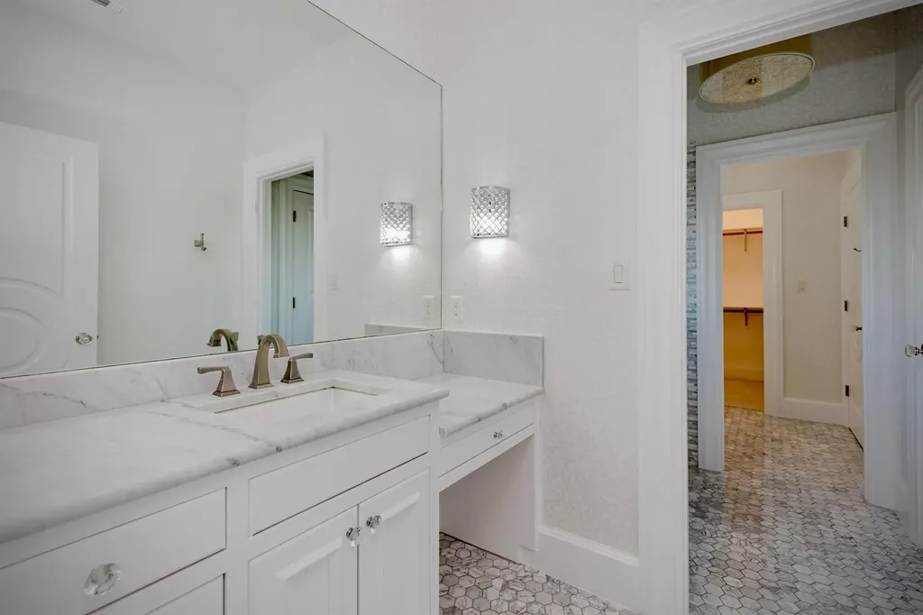 2204 Canonero Drive Austin TX 78746