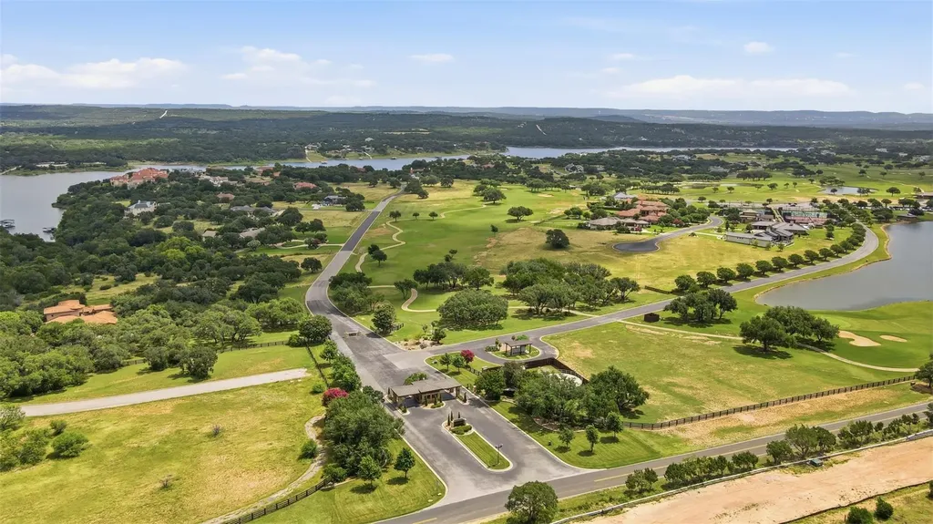 25316 Cliff Crossing Spicewood TX 78669