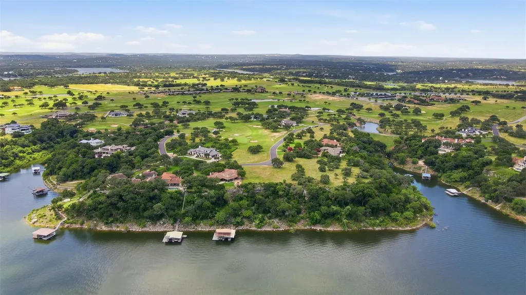 25316 Cliff Crossing Spicewood TX 78669
