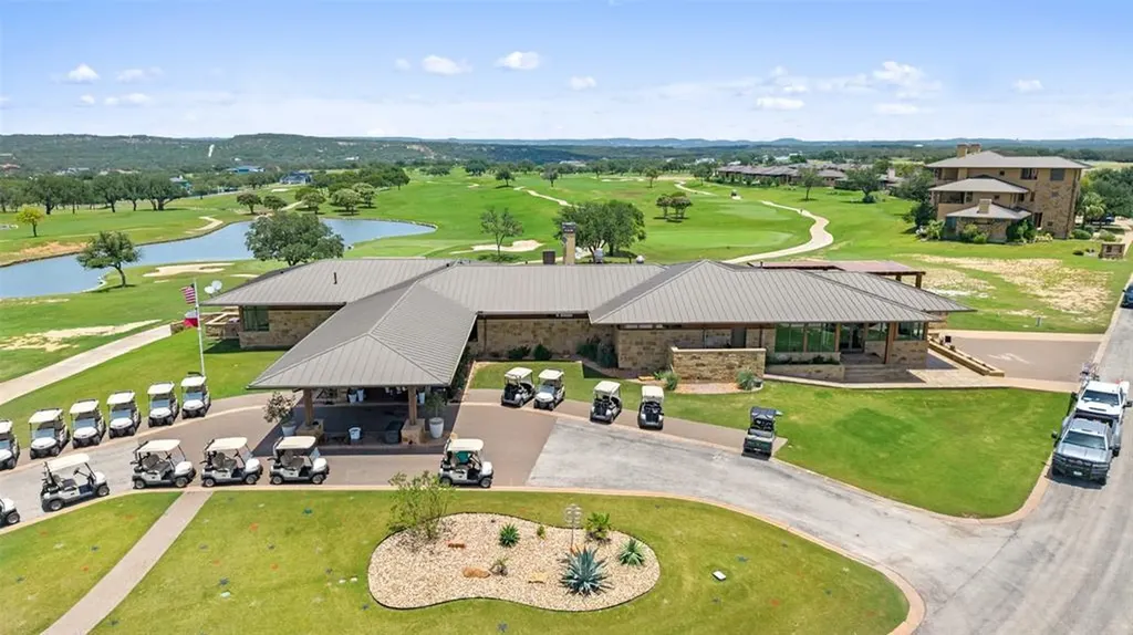 25316 Cliff Crossing Spicewood TX 78669