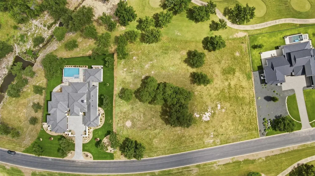 25316 Cliff Crossing Spicewood TX 78669