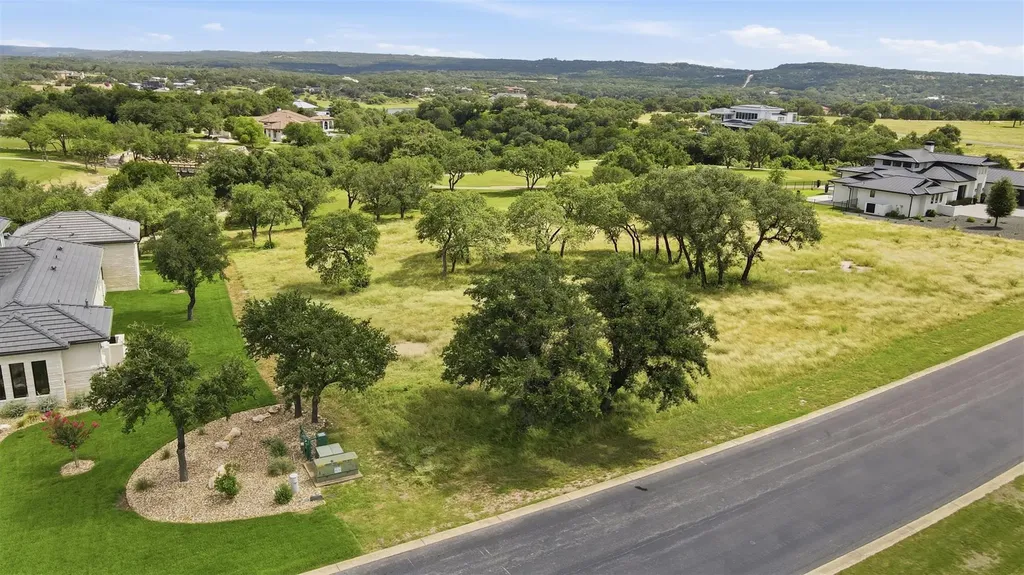 25316 Cliff Crossing Spicewood TX 78669