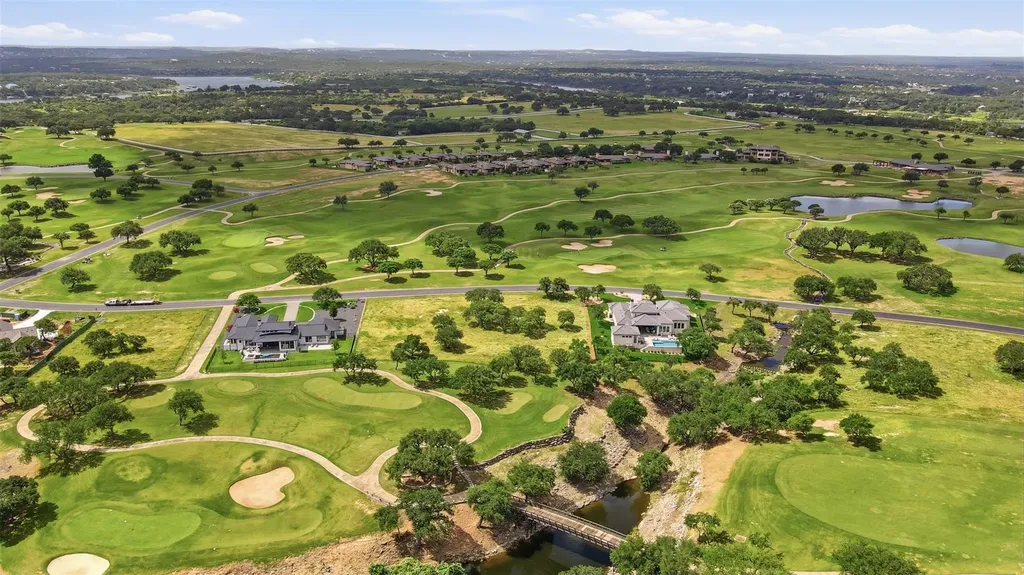 25316 Cliff Crossing Spicewood TX 78669