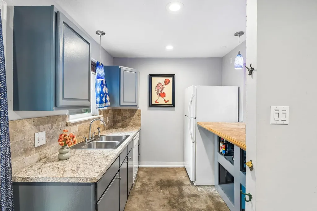 842 Banister Lane Austin TX 78704