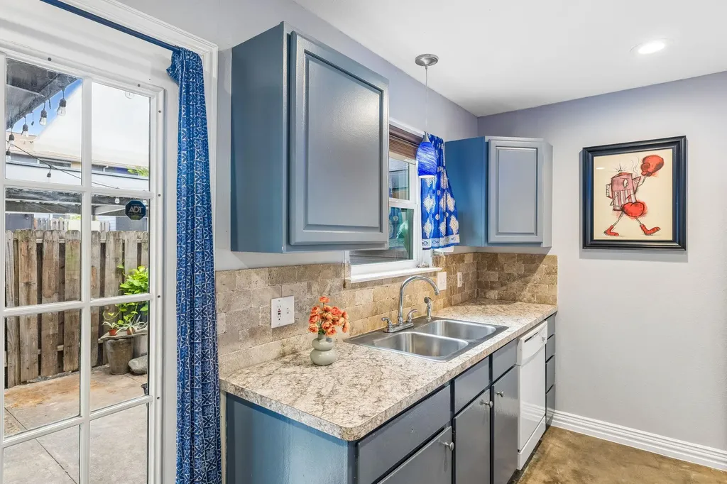 842 Banister Lane Austin TX 78704